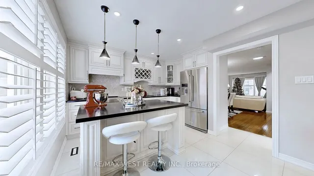 Additional image 12 of 10 Via Cassia Dr