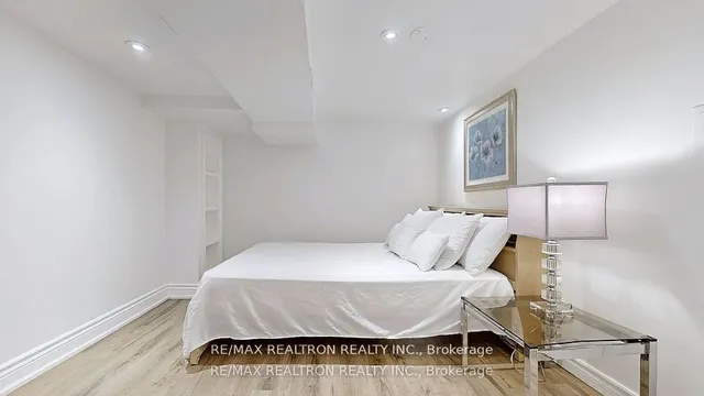 Additional image 23 of 12 Lark St