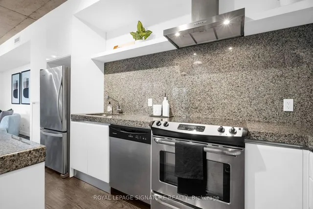 Additional image 13 of 75 Portland St Unit 809