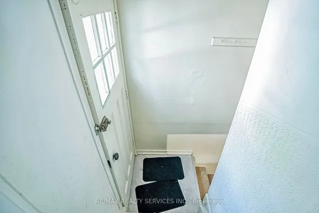 Additional image 25 of 9 Avon Park Dr