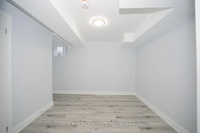 Additional image 34 of 252 Shady Glen Cres