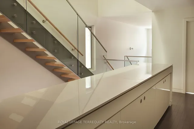 Additional image 22 of 317 Keewatin Ave