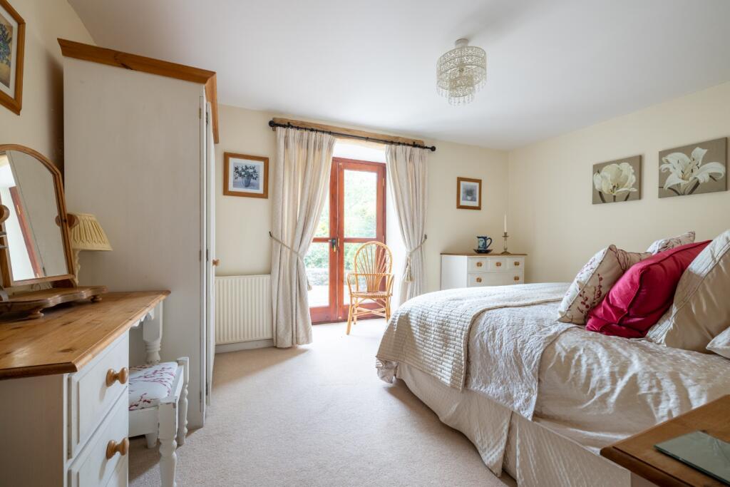 Additional image 10 of Pilton