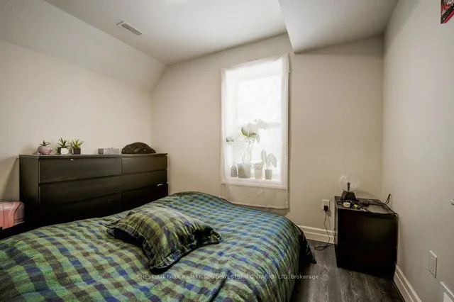 Additional image 17 of 374 Louisa St