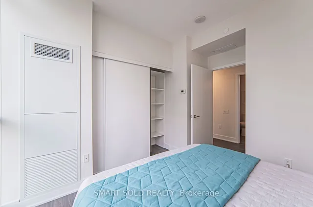 Additional image 26 of 30 Roehampton Ave Unit 1210