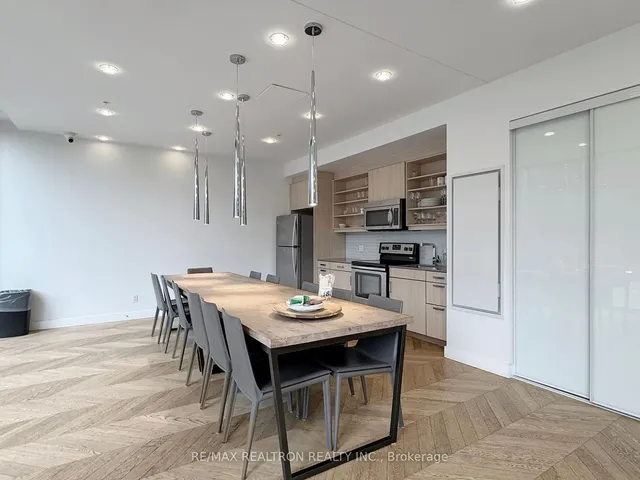 Additional image 34 of 36 Howard Park Ave Unit 302