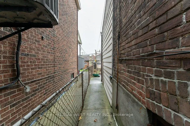 Additional image 31 of 26 Greenlaw Ave