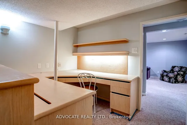 Additional image 32 of 16 Rollscourt Dr