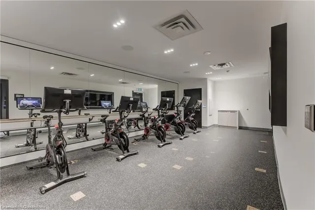 Additional image 10 of 15 Wellington St Unit 2201