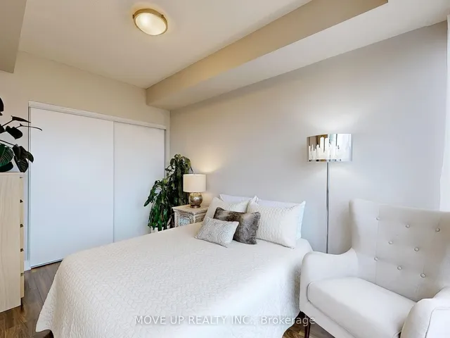 Additional image 15 of 438 King St Unit 1406