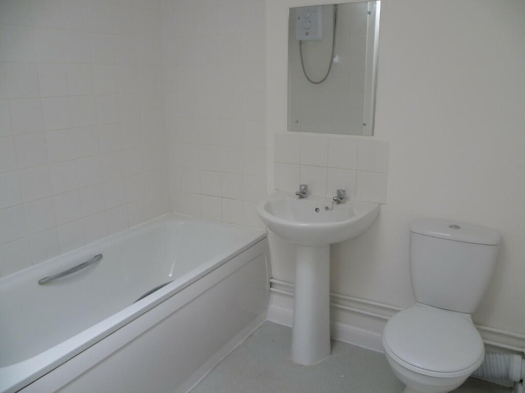 Additional image 4 of Three Horseshoes Walk, Warminster