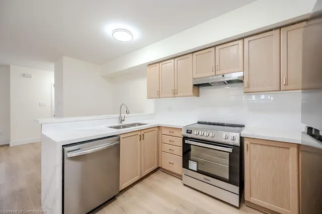 Additional image 12 of 50 Howe Dr Unit 3D