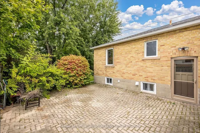 Additional image 7 of 52 Acton Ave