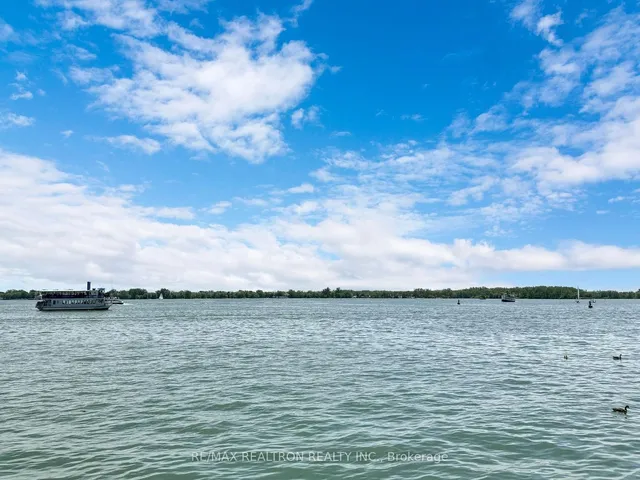 Additional image 34 of 33 Harbour Sq Unit 3004