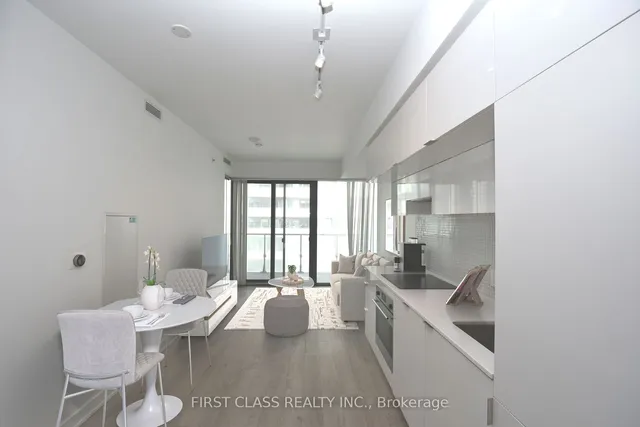 Additional image 11 of 185 Roehampton Ave Unit 2712