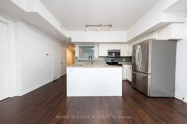 Additional image 20 of 375 King St Unit 1403