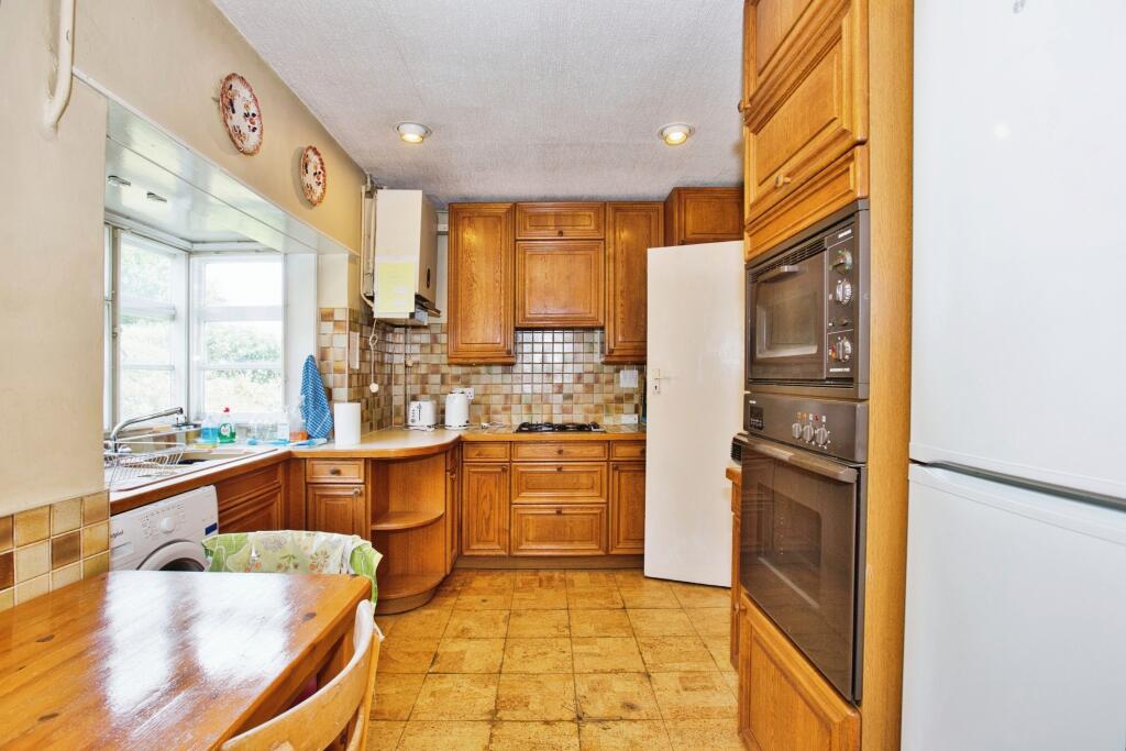 Additional image 7 of Ilchester Road, Yeovil, BA21