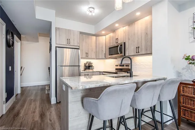 Additional image 22 of 60 Charles St Unit 1601