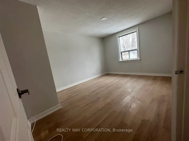 Additional image 9 of 633 sheppard Ave