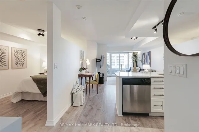 Additional image 4 of 65 East Liberty St Unit 613