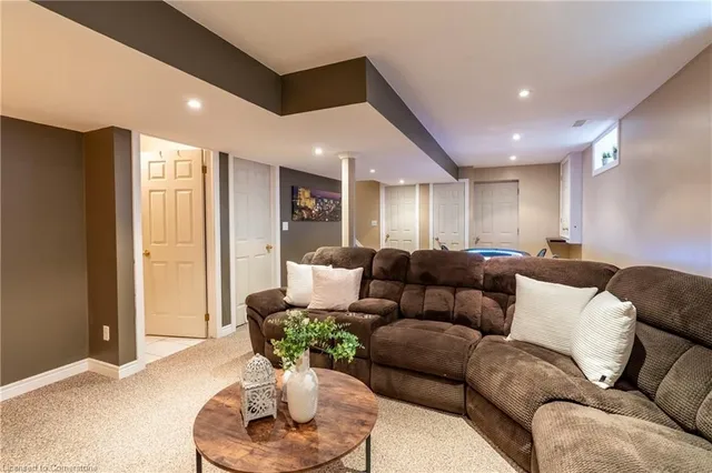 Additional image 41 of 58 Bush Clover Cres