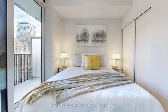 Additional image 26 of 8 Eglinton Ave Unit 608