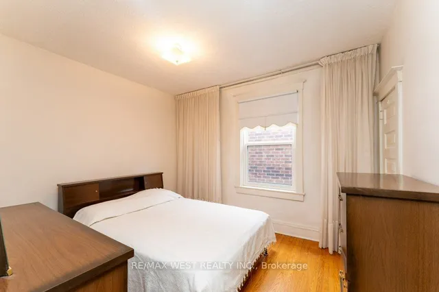 Additional image 19 of 26 Greenlaw Ave