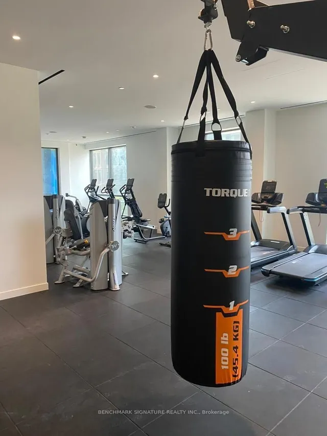 Additional image 17 of 39 Roehampton Ave Unit 710