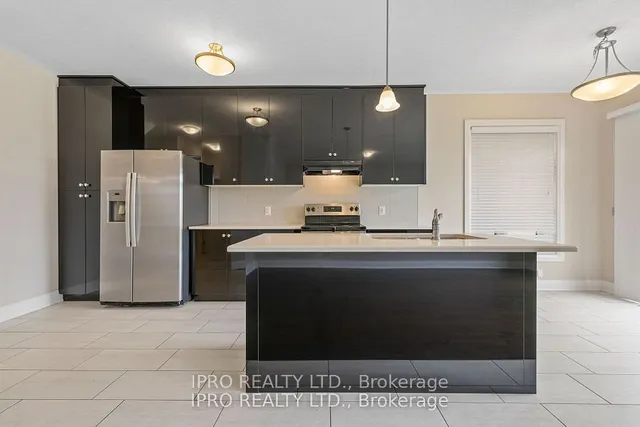 Additional image 8 of 208 Woodbine Ave
