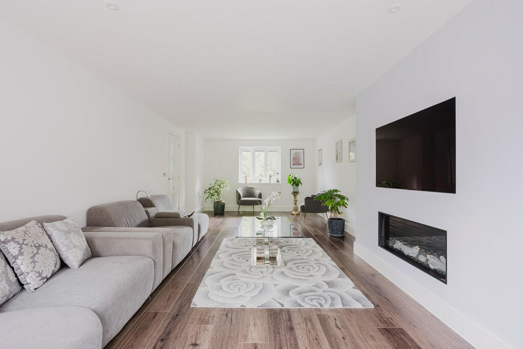 Additional image 5 of Chalford, Westbury