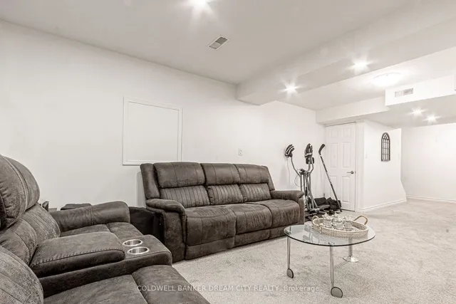 Additional image 27 of 250 Apple Hill Cres