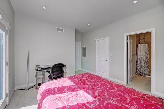 Additional image 24 of 261 Woodbine Ave