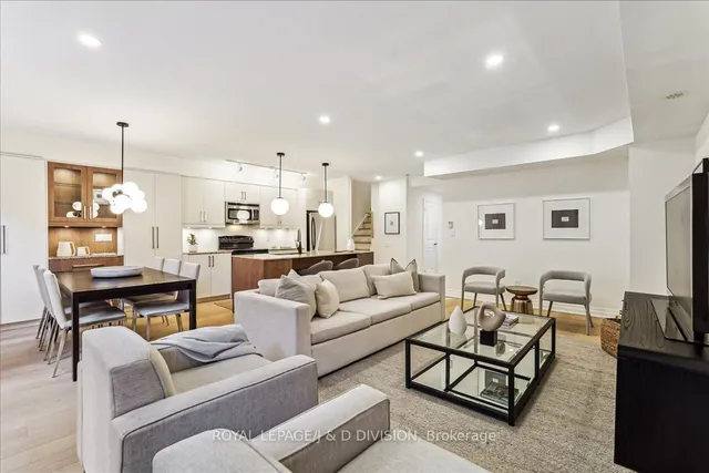 Additional image 19 of 365B Roehampton Ave