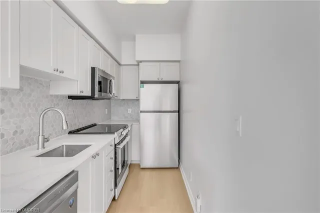 Additional image 22 of 16 Dallimore Cir Unit 102