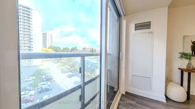 Additional image 18 of 18 Graydon Hall Dr Unit 708