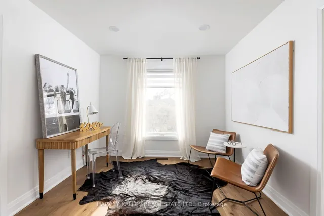 Additional image 30 of 121 Perry Cres