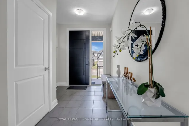 Additional image 4 of 7 Carina St