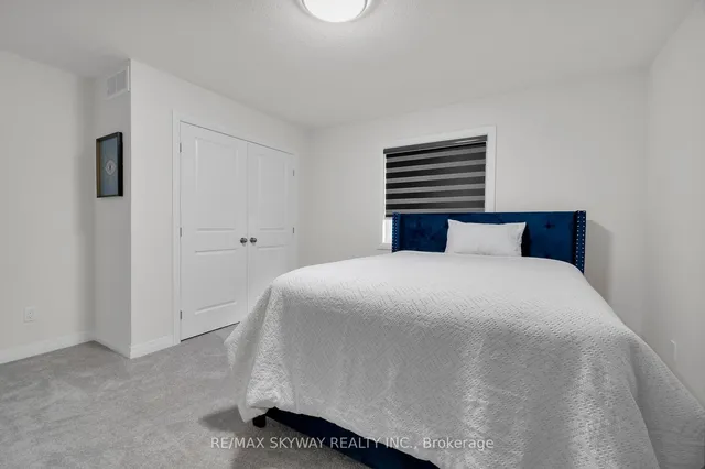 Additional image 31 of 972 Stonecliffe Walk Unit 18