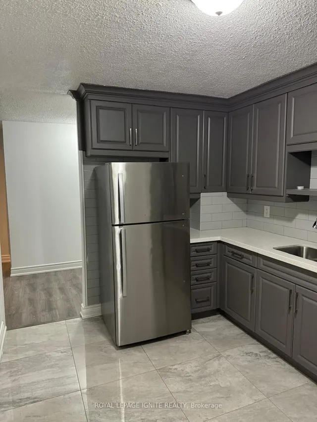 100 Wingarden Crt Unit 1913