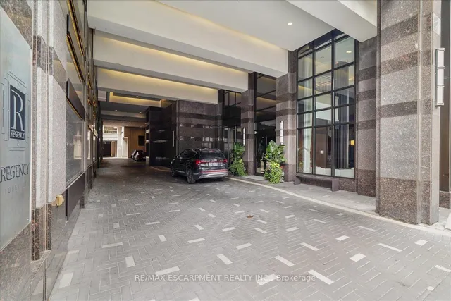 Additional image 5 of 68 Yorkville Ave Unit 304