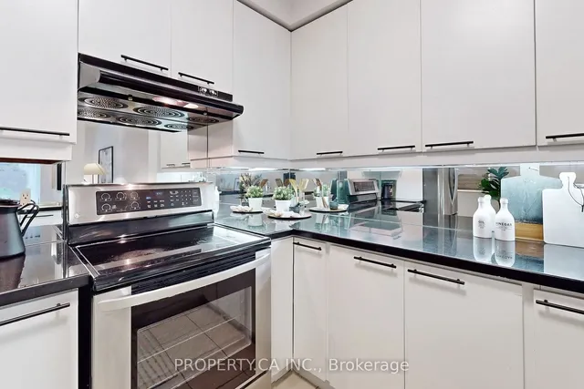 Additional image 7 of 1121 Bay St Unit 301