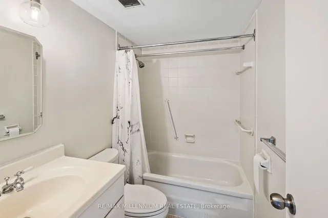 Additional image 11 of 151 La Rose Ave Unit 707