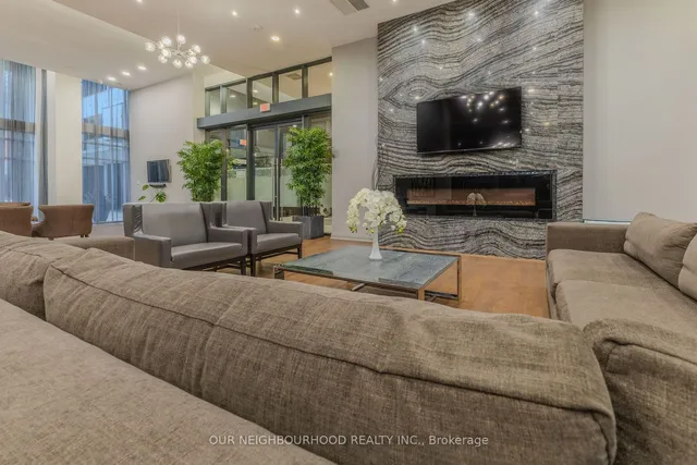 Additional image 19 of 400 Adelaide St Unit 719