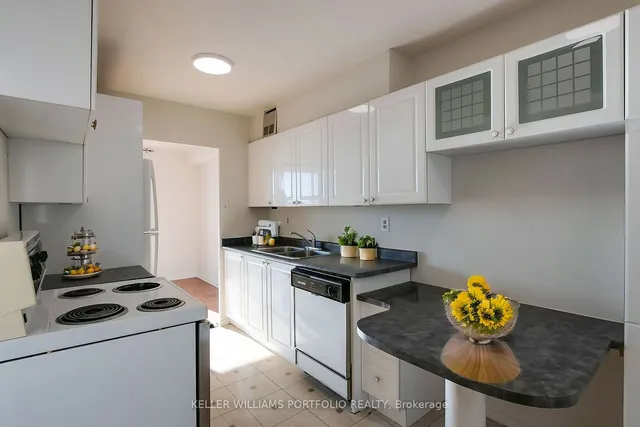 Additional image 7 of 260 Seneca Hill Dr Unit 1705