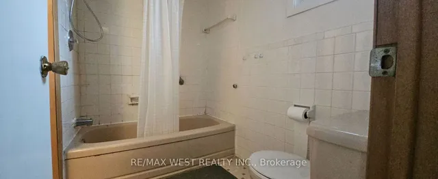 Additional image 14 of 18 Richgrove Dr