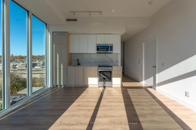 Additional image 27 of 500 Dupont St Unit 704