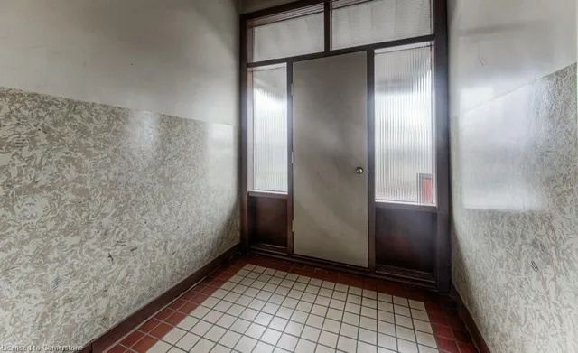 Additional image 27 of 15 Floral Cres