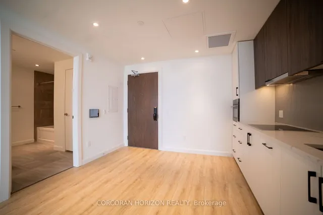 Additional image 5 of 741 King St Unit 406