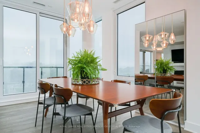 Additional image 5 of 128 Pears Ave Unit 1002