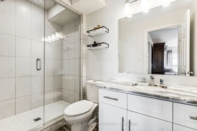 Additional image 33 of 70 Willowrun Dr Unit A1